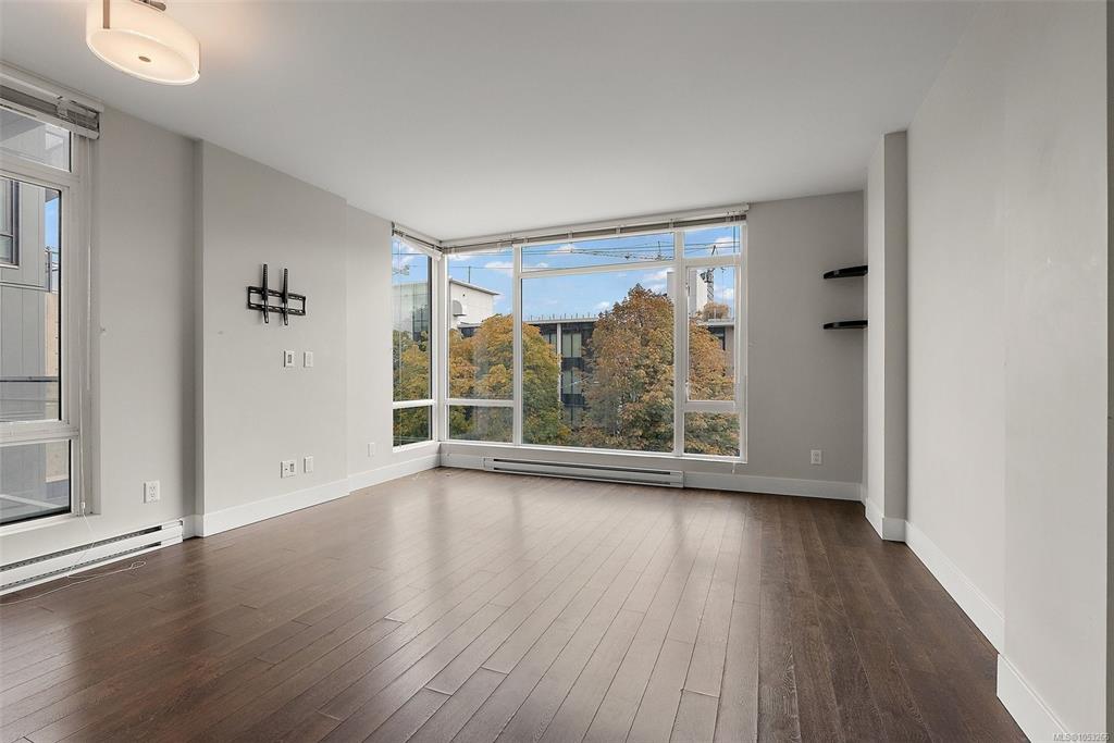 Fourth View of 1090 Johnson St, Victoria, BC, V8V 0B3