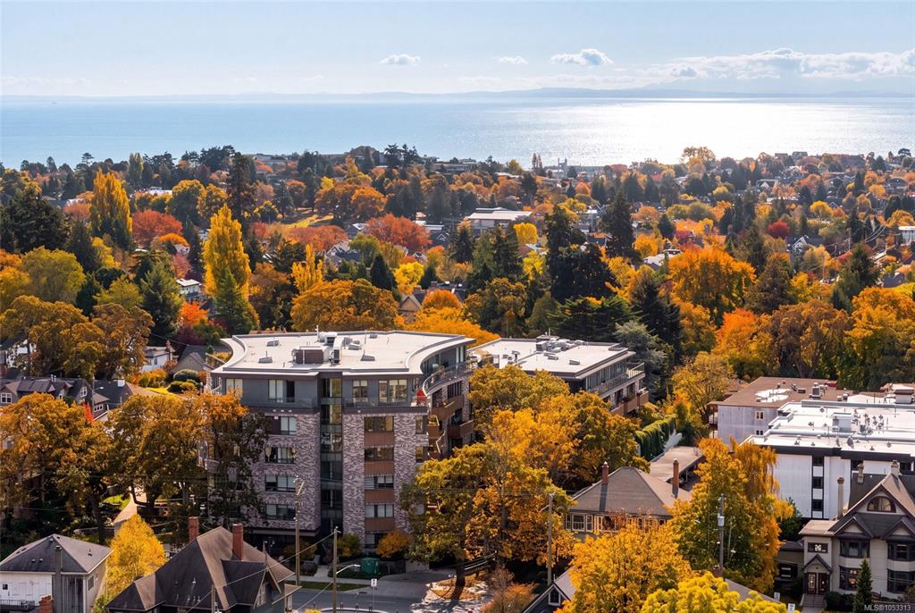 Third View of 1018 Pentrelew Pl, Bellewood Park, Victoria, BC, V8V 4J4