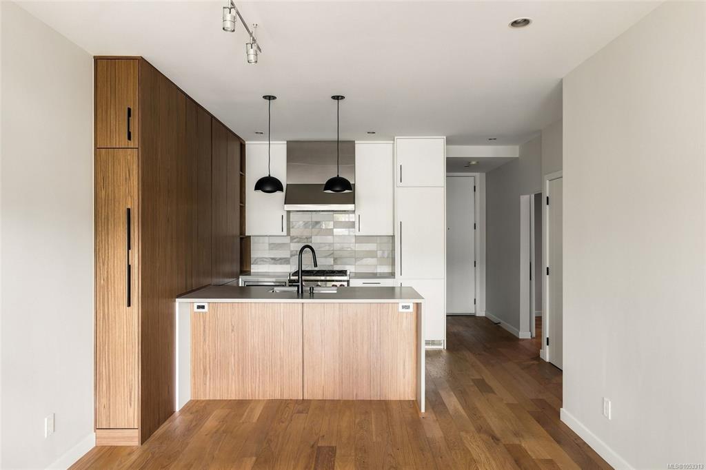 Fourth View of 1018 Pentrelew Pl, Bellewood Park, Victoria, BC, V8V 4J4