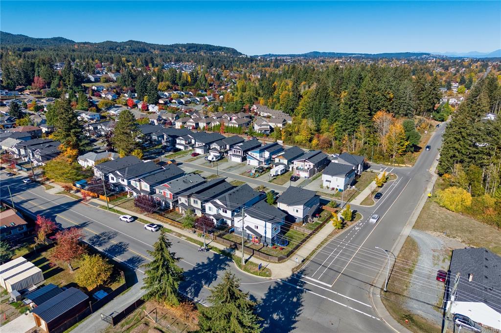 Fourth View of 400 10th St, Nanaimo, BC, V9R 1A1