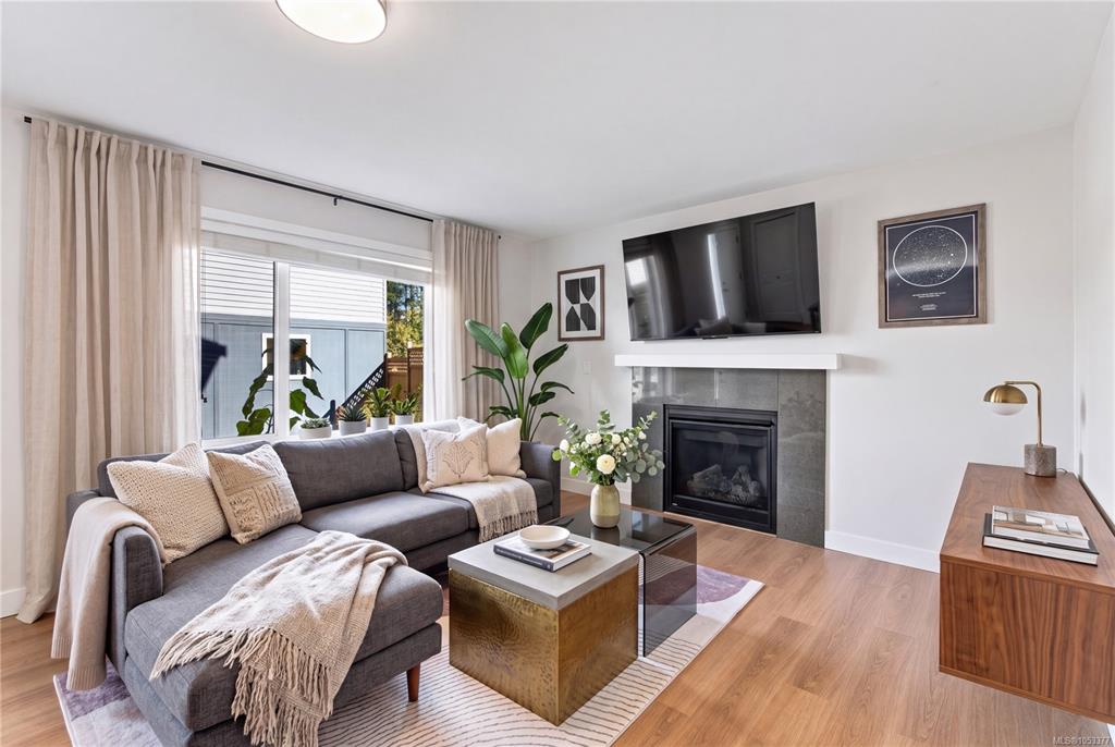 Fifth View of 400 10th St, Nanaimo, BC, V9R 1A1