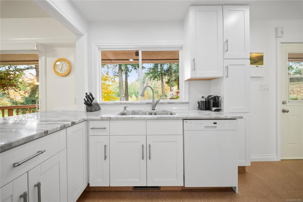 Fourth View of 417 Girvin Ave, Nanaimo, BC, V9S 4W7