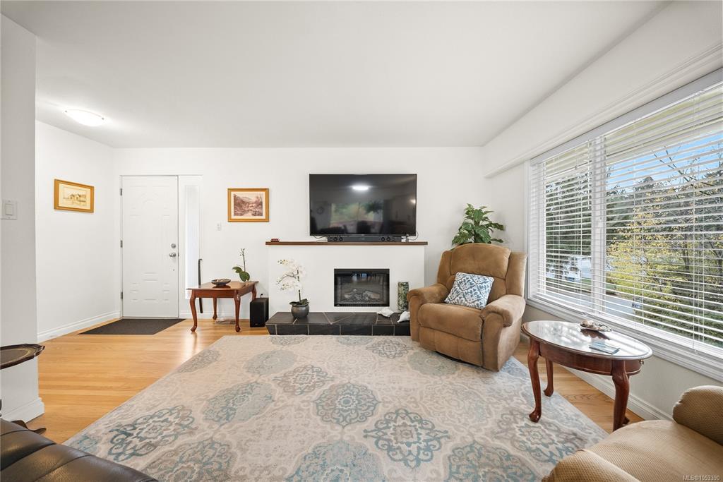 Fifth View of 417 Girvin Ave, Nanaimo, BC, V9S 4W7