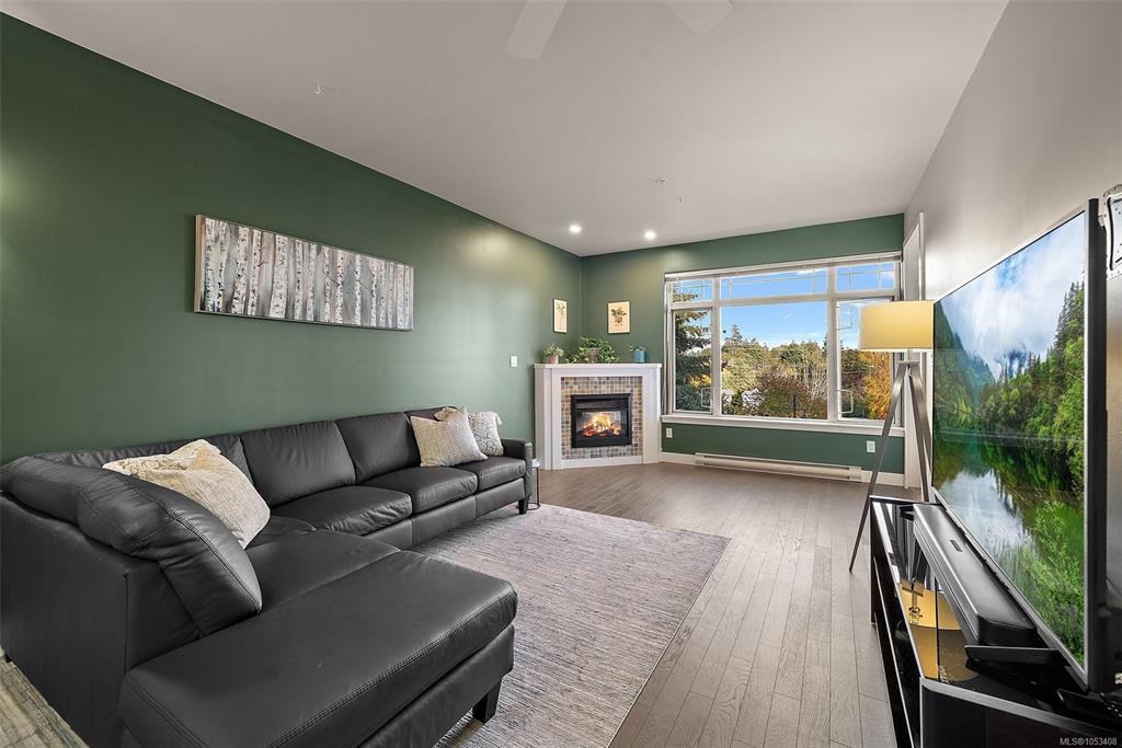 Fourth View of 1115 Craigflower Rd, The Ironwood, Esquimalt, BC, V9A 7R1