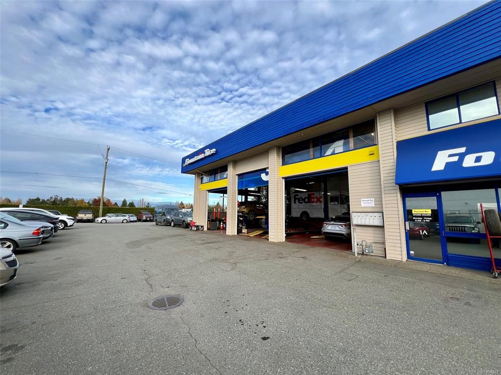 Fifth View of 2061 Malaview Ave, Sidney, BC, V8L 5X6