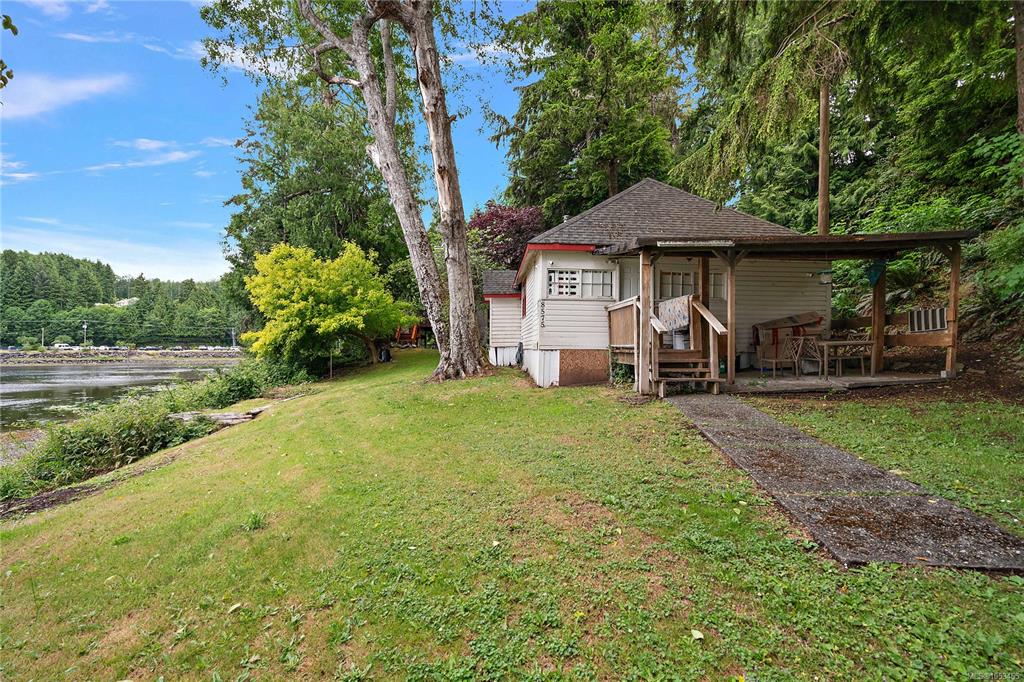 8575 Glenview Rd, 1053465, BC,