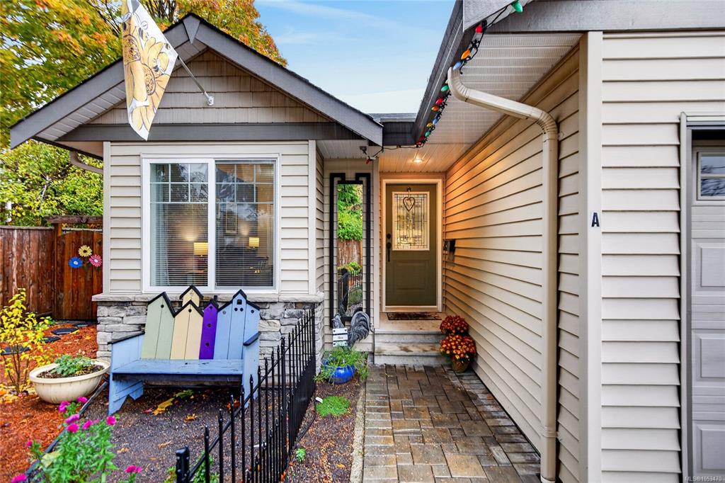 Third View of 1079 8th St, Courtenay, BC, V9N 8V2
