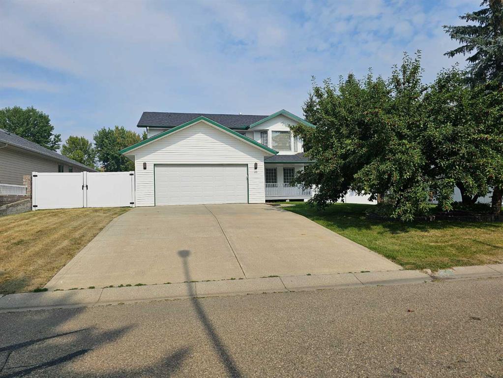 Real Estate Listing MLS A2253810