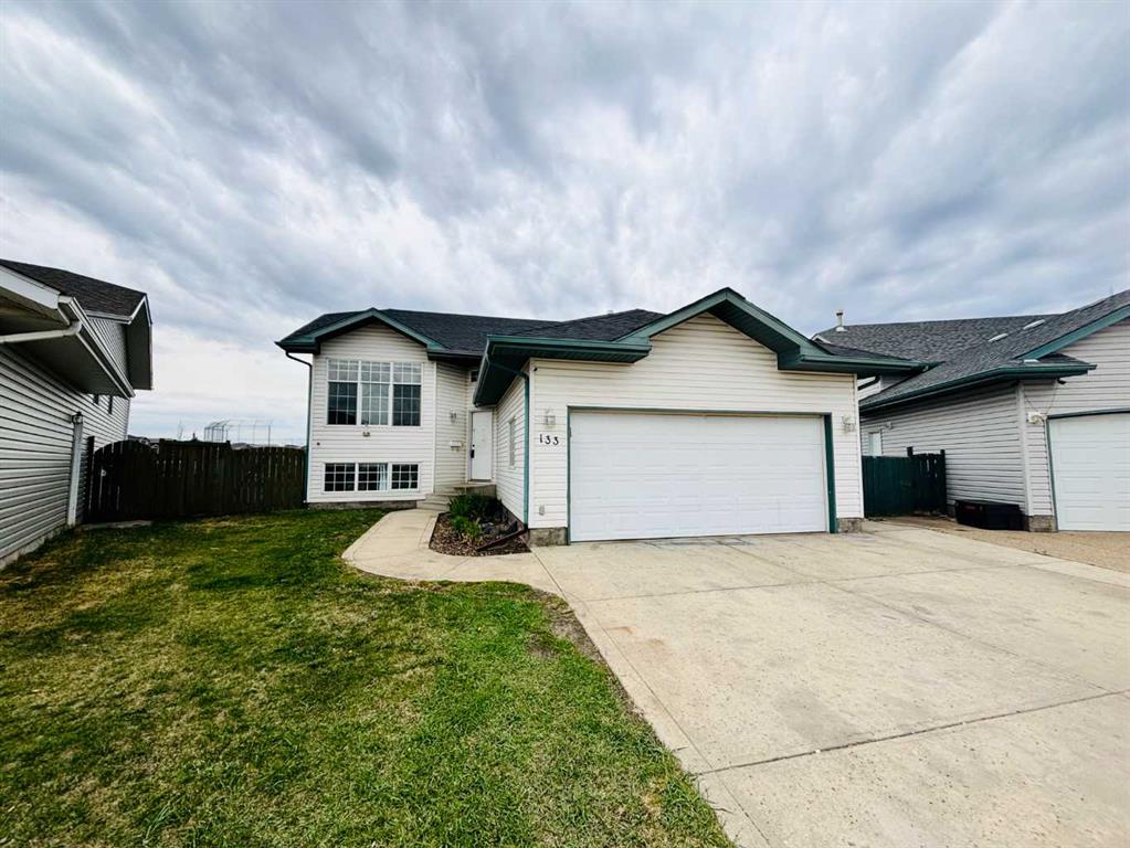 133 Wellington Close, Blackfalds, MLS® # A2310974
