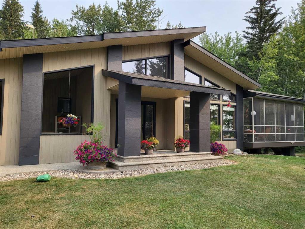 Real Estate Listing MLS A2344155